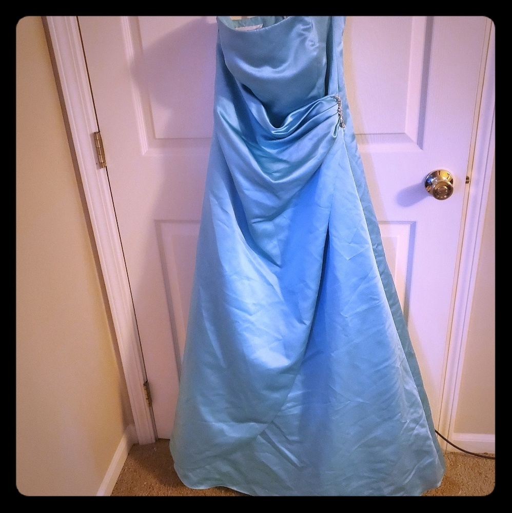 Size 10 formal gown